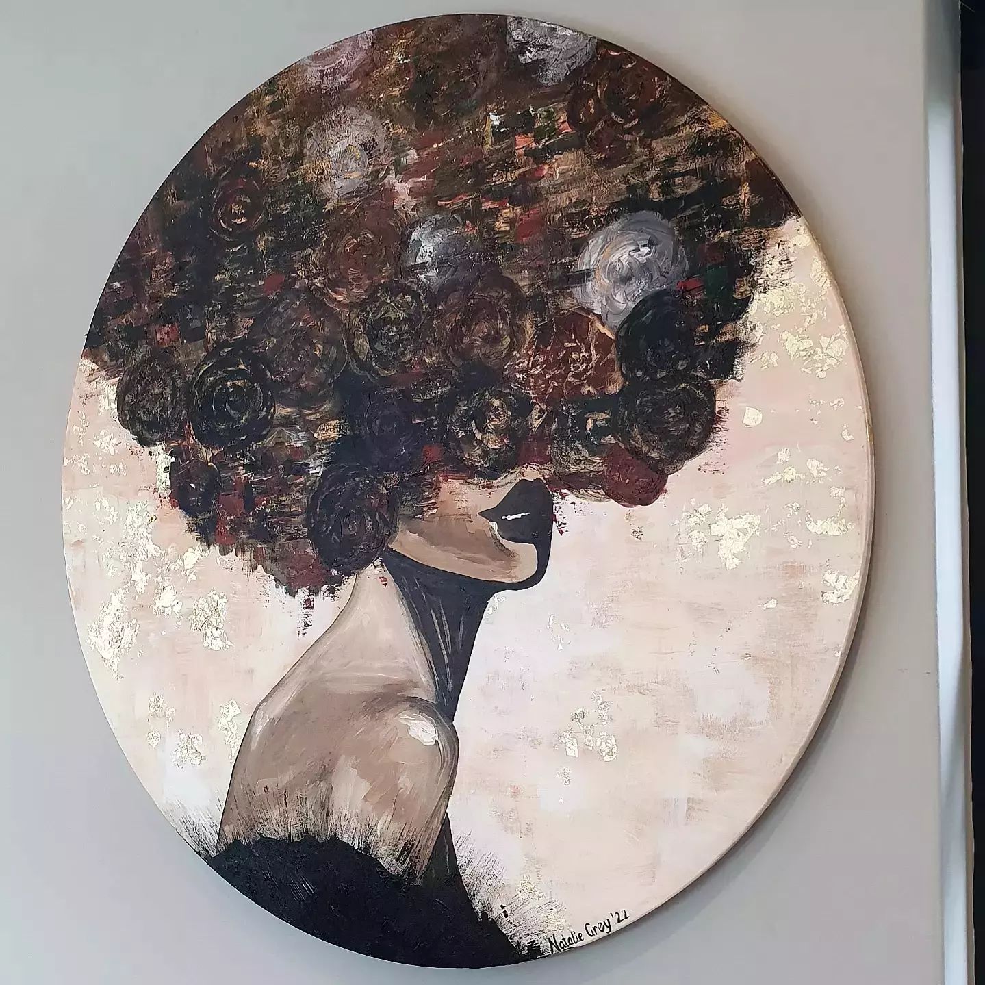 '- SOLD - "Angelito" - Hand Painted Acrylic on Round Canvas – 90cm - Image 4